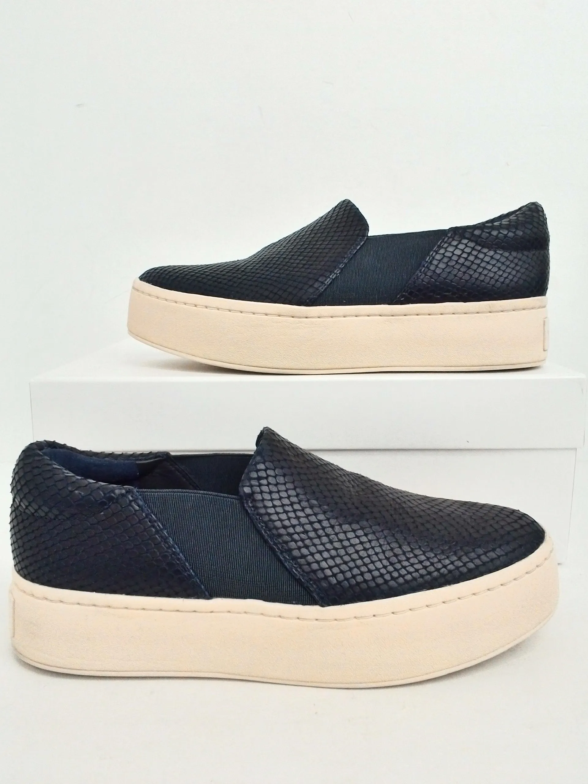 VINCE Women's Warren Coastal Leather Navy Blue Sneakers Size 6.5 M